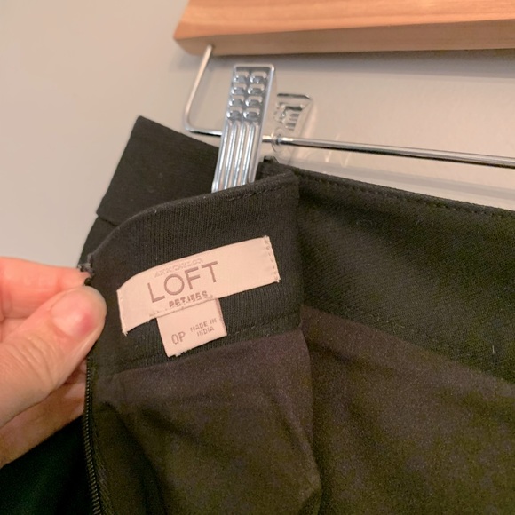 LOFT. Black pencil skirt. 0P - Picture 5 of 6